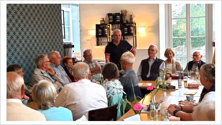 Foto-Untertitel: Marc Prokop im Gespräch Foto Horst Wutzke